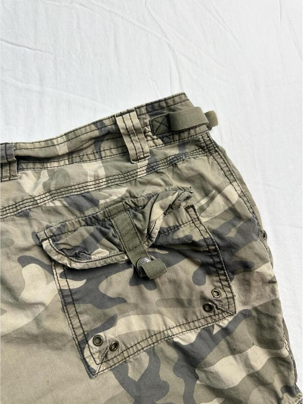 🪖 Y2K Camo Cargo Utility Shorts Womens 5/6 26-1 🪖 - Picture 9 of 12